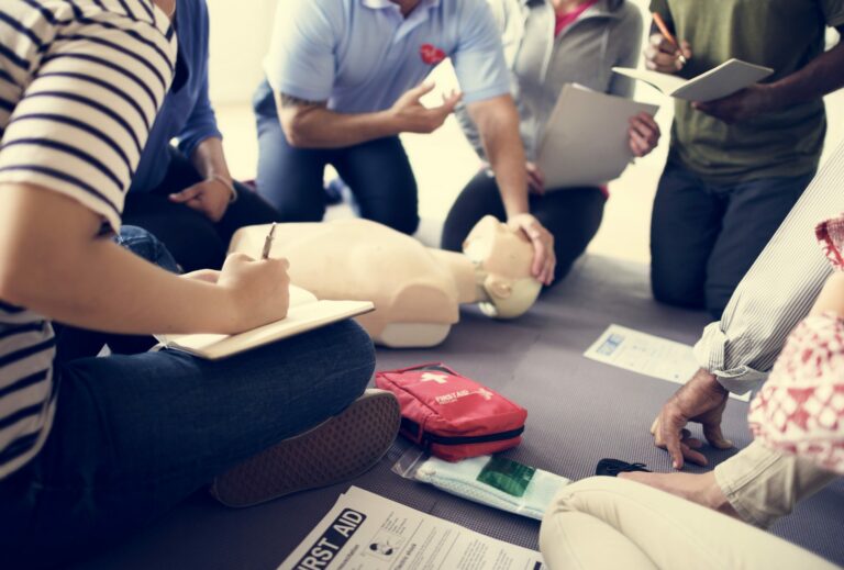 PEOPLEâ€™S COMMUNITY MEDICS â€“ Free Emergency First Aid Training